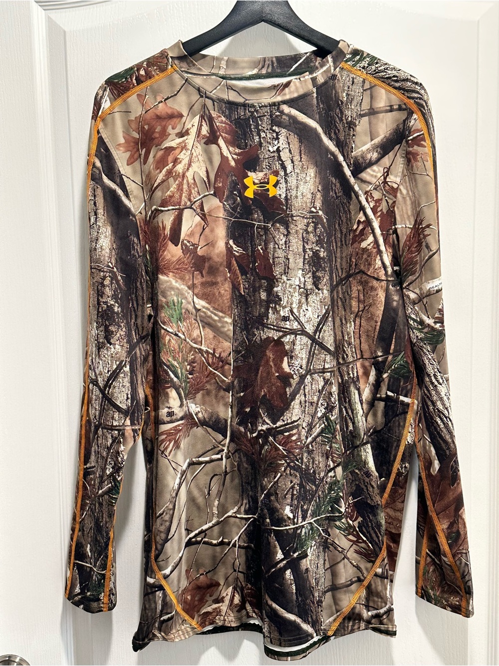 Under Armour RealTree Camouflage Long Sleeve Cold Gear Long Shirt, XXL